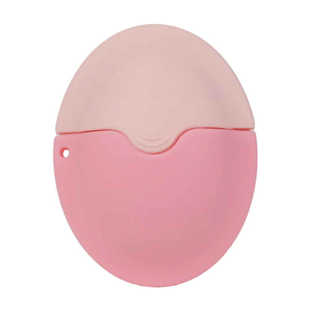 Silicone sunscreen applicator for smooth and even sun protection application